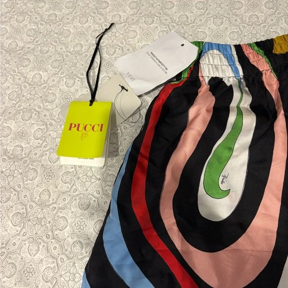 Emilio Pucci Multicolor Abstract A-Line Shorts - Picture 5 of 5